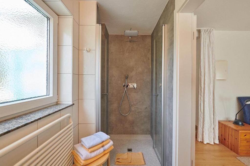 Gaestehaus Schiff Meersburg Rum bild
